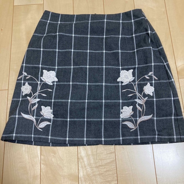 dazzlin(ダズリン)のチェックの台形スカート レディースのスカート(ミニスカート)の商品写真