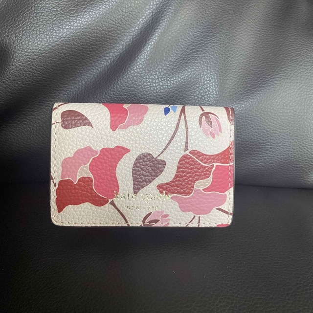 kate spade new york(ケイトスペードニューヨーク)のケイトスペード   三つ折り財布　花柄ピンク　美品 レディースのファッション小物(財布)の商品写真
