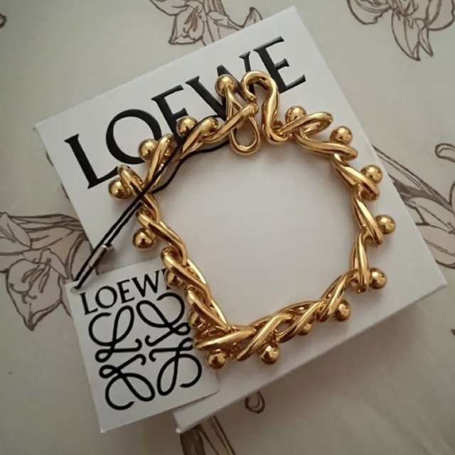 LOEWE(ロエベ)のLOEWE ロエベ メタル ドロップ チェーン ネックレス レディースのアクセサリー(ネックレス)の商品写真