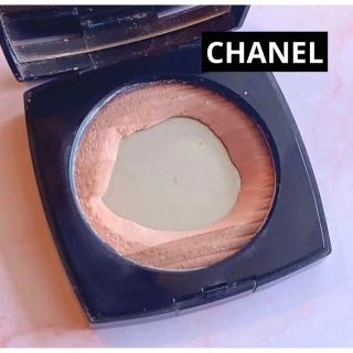 シャネル(CHANEL)のCHANEL レベージュ アーモニー プードゥル ルミエール  ライト(フェイスパウダー)