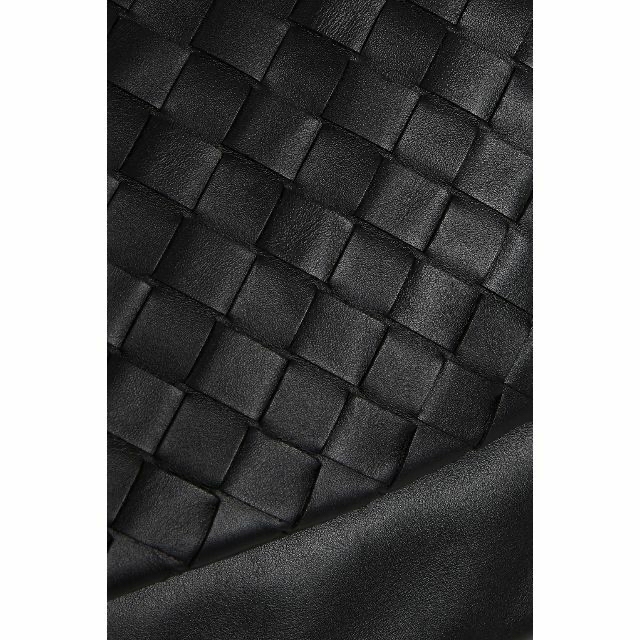 BOTTEGA VENETA イントレチャートレザー メッセンジャーバッグ