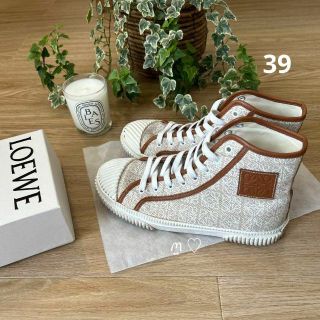 ロエベ スニーカー(レディース)の通販 47点 | LOEWEのレディースを買う