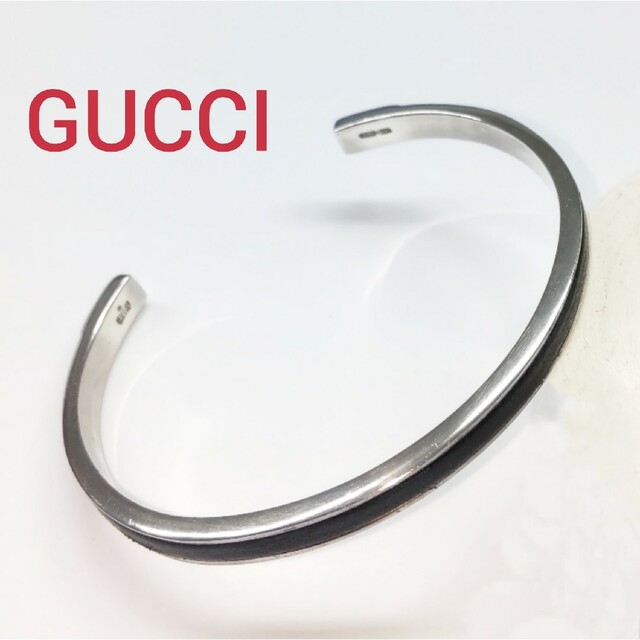 Gucci(グッチ)のGUCCI バングル グッチ ブレスレット レザー 革 シルバー アクセサリー レディースのアクセサリー(ブレスレット/バングル)の商品写真