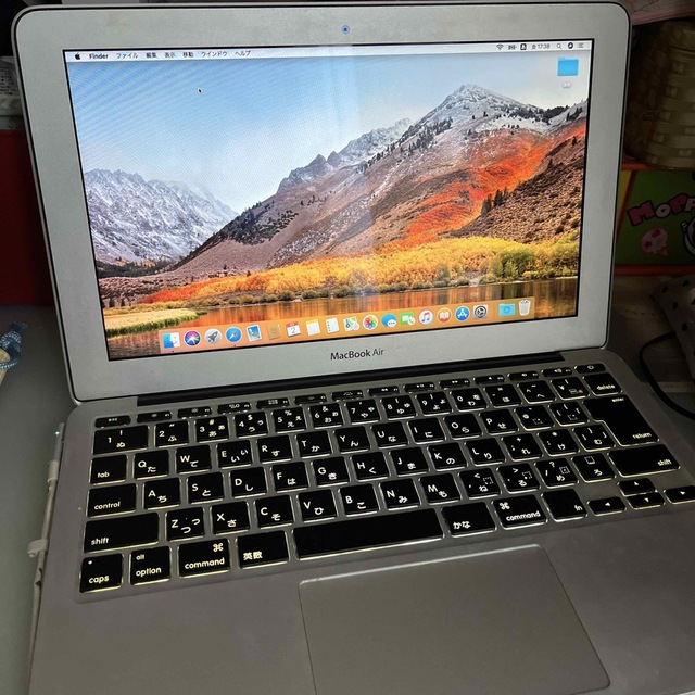 Apple(アップル)のMacBook Air2011 スマホ/家電/カメラのPC/タブレット(ノートPC)の商品写真