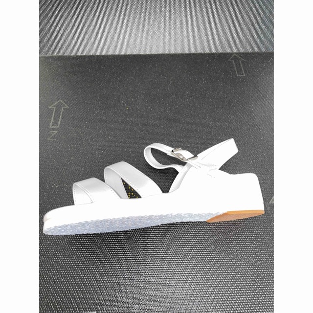 ナースサンダル　（白）　新品未使用 レディースの靴/シューズ(サンダル)の商品写真