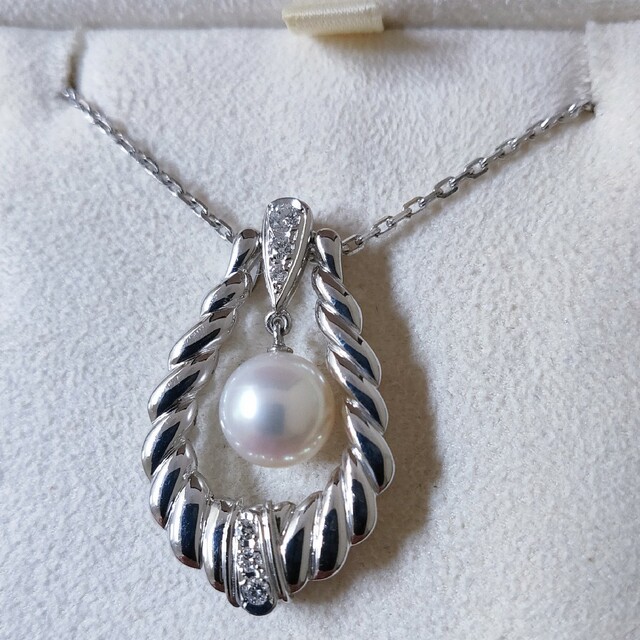 MIKIMOTO(ミキモト)のミキモト ダイヤモンド×パール ネックレス K14WG 0.11ct 9.3g レディースのアクセサリー(ネックレス)の商品写真