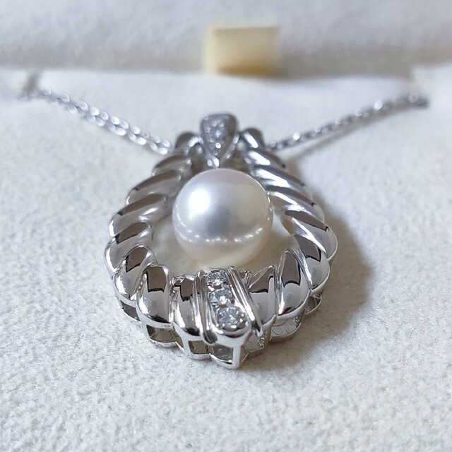 MIKIMOTO(ミキモト)のミキモト ダイヤモンド×パール ネックレス K14WG 0.11ct 9.3g レディースのアクセサリー(ネックレス)の商品写真