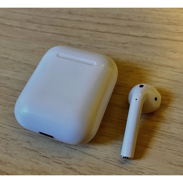 AirPods 第二世代　ケースと右耳イヤホン