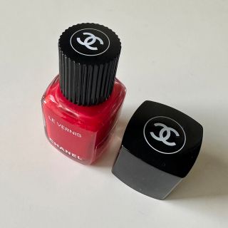 シャネル(CHANEL)のCHANEL ネイルカラー 749 新品未使用美品(マニキュア)