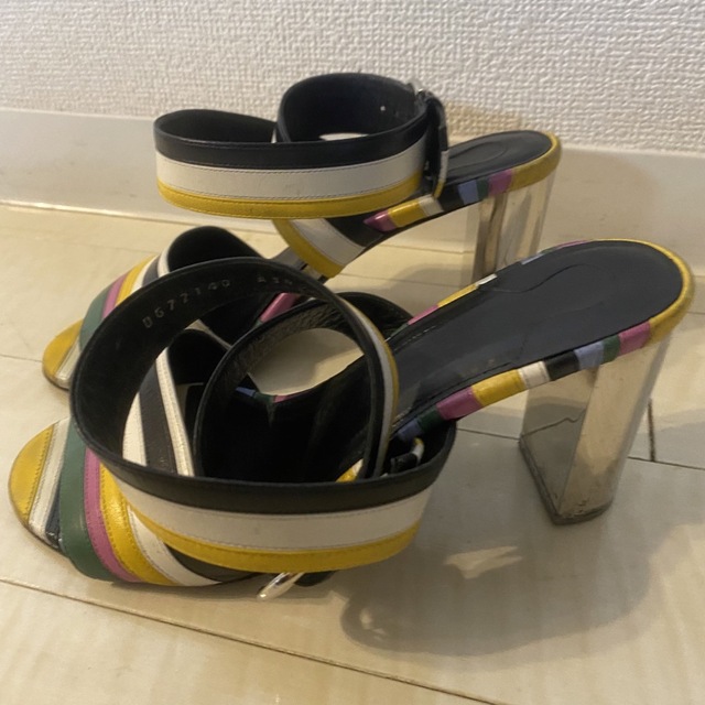 Salvatore Ferragamo(サルヴァトーレフェラガモ)のFerragamo デザインサンダル レディースの靴/シューズ(サンダル)の商品写真