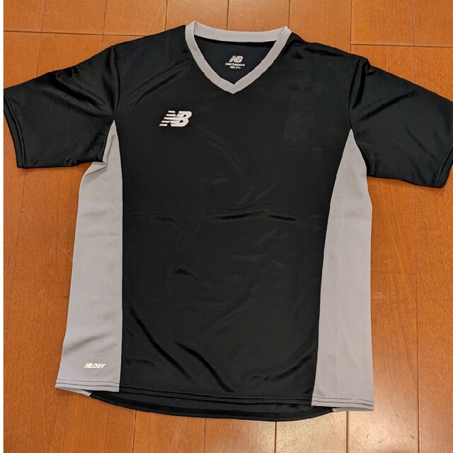 New Balance(ニューバランス)のNew Balance　ゲームシャツ　160cm スポーツ/アウトドアのサッカー/フットサル(ウェア)の商品写真