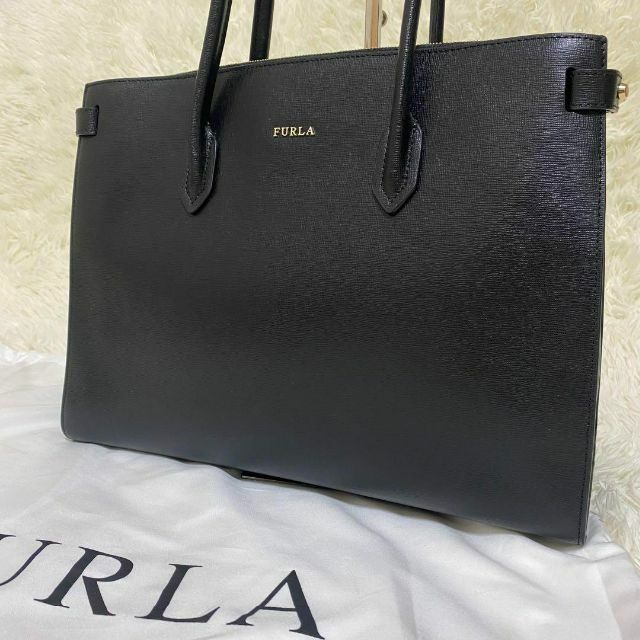 Furla(フルラ)の✨未使用級✨フルラ ピン トートバッグ 肩掛け A4収納可 レザー ブラック レディースのバッグ(トートバッグ)の商品写真