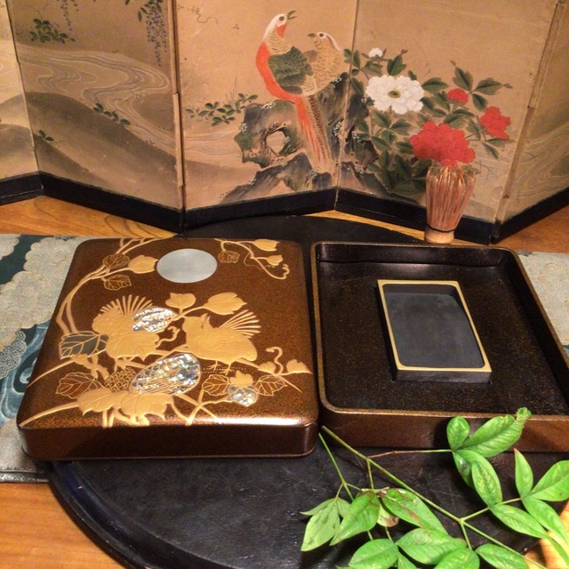 【特別出品】光琳蒔絵 硯箱 文房具 総梨地 一対鶉蒔絵 螺鈿細工 1合(共箱付)
