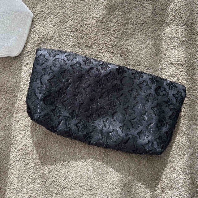 LOUIS VUITTON(ルイヴィトン)の超美品　VUITTON クラッチバッグ　black レディースのバッグ(クラッチバッグ)の商品写真