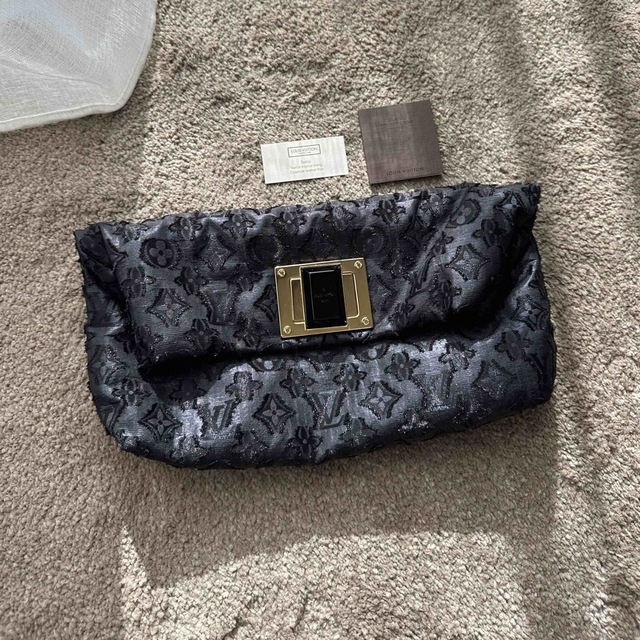 超美品　VUITTON クラッチバッグ　black