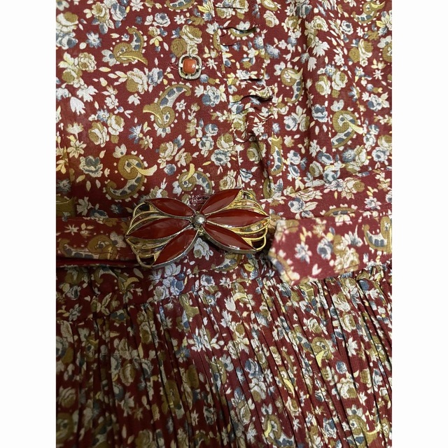 レトロワンピース　花柄　ボルドー　ビンテージ レディースのワンピース(ひざ丈ワンピース)の商品写真