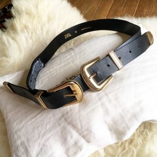 ザラ(ZARA)のZARA ダブルバックルベルト ブラック レザー ゴールド バックル ベルト(ベルト)