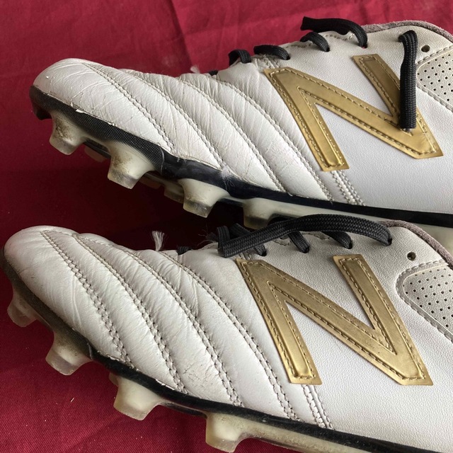 New Balance(ニューバランス)の【yukinko様専用です❗️】サッカースパイク　ニューバランス442 スポーツ/アウトドアのサッカー/フットサル(シューズ)の商品写真