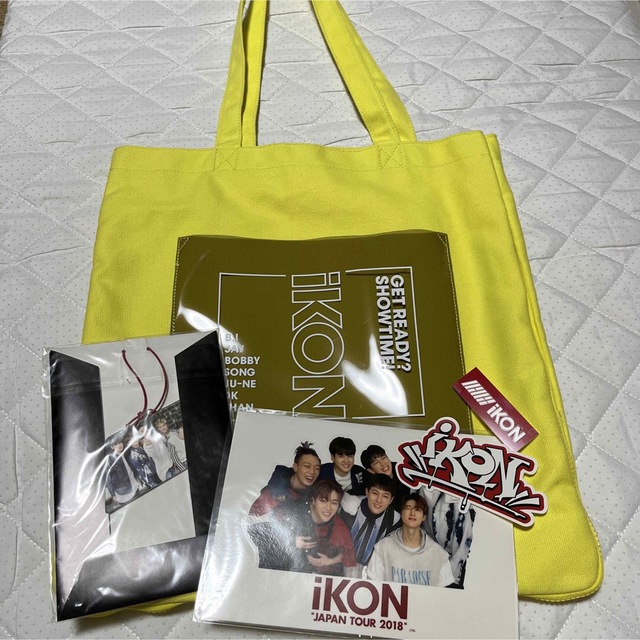 iKON(アイコン)のiKON トートバッグ エンタメ/ホビーのタレントグッズ(ミュージシャン)の商品写真