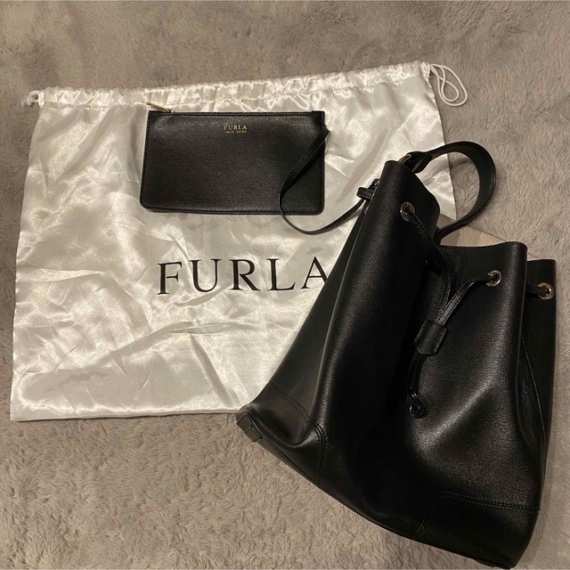 Furla(フルラ)のFURLAフルラ 黒ブラックハンドバック レディースのバッグ(ハンドバッグ)の商品写真