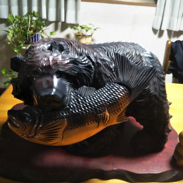 北海道 熊 木彫 台座付 - 通販 - parelhas.rn.gov.br