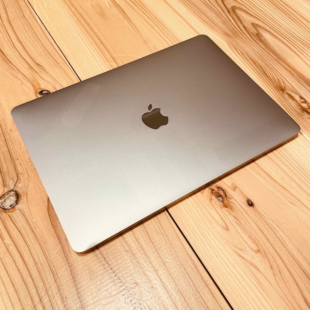 MacBook pro 13インチ 2017 i7 メモリ16GB タッチバー付 3
