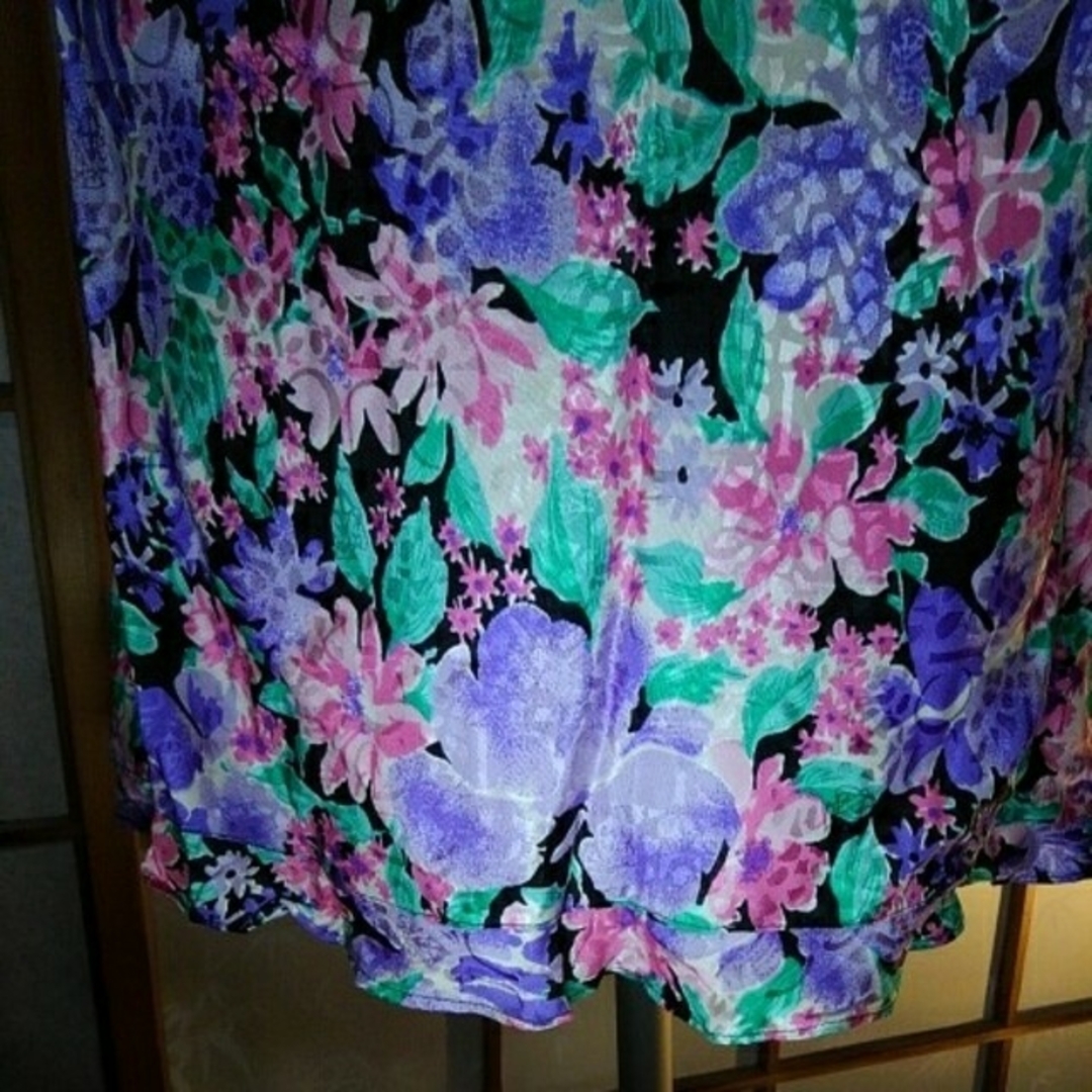 新品 BEAMS GUCCI 生地 シルク100%スカート 新品 BEAMS GUCCI 生地 シルク100%スカート