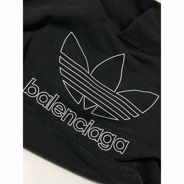 新品《 BALENCIAGA × ADIDAS》オーバーサイズ フーディ 1