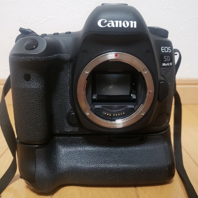 Canon(キヤノン)のcanon EOS 5D Mark iv スマホ/家電/カメラのカメラ(デジタル一眼)の商品写真