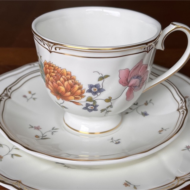 WEDGWOOD - 【黒壺美品】ウェッジウッド☆ローズミード☆トリオの通販