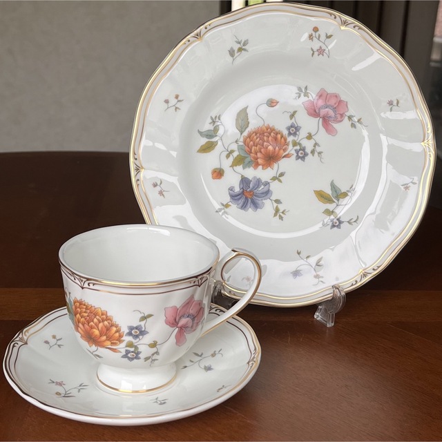 WEDGWOOD - 【黒壺美品】ウェッジウッド☆ローズミード☆トリオの通販