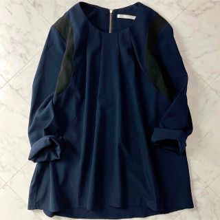 アーバンリサーチドアーズ(URBAN RESEARCH DOORS)の美品♪アーバンリサーチドアーズ　バイカラーブラウス　７分袖　ネイビー　夏服(カットソー(長袖/七分))