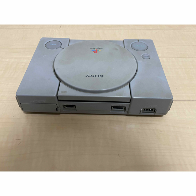 ＰＳ１ プレイステーション 本体 ソフト９点まとめ エンタメ/ホビーのゲームソフト/ゲーム機本体(家庭用ゲーム機本体)の商品写真