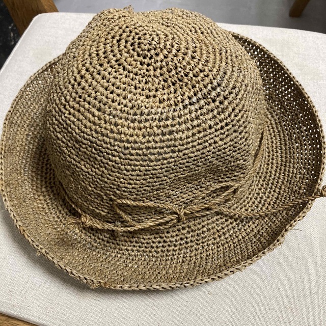 MUJI (無印良品)(ムジルシリョウヒン)の無印良品　ラフィア　たためる帽子 レディースの帽子(麦わら帽子/ストローハット)の商品写真