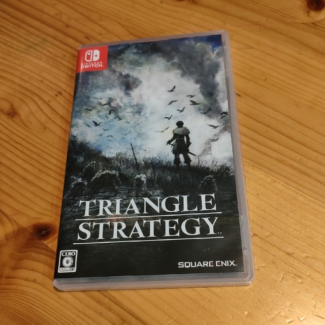 TRIANGLE STRATEGY（トライアングルストラテジー） Switch エンタメ/ホビーのゲームソフト/ゲーム機本体(家庭用ゲームソフト)の商品写真