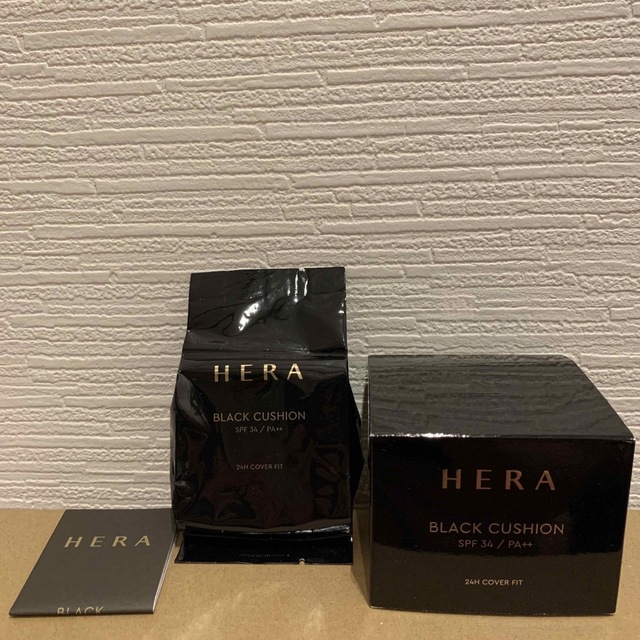 AMOREPACIFIC(アモーレパシフィック)のHERA  ブラッククッションファンデ　リフィル　ヘラ コスメ/美容のベースメイク/化粧品(ファンデーション)の商品写真