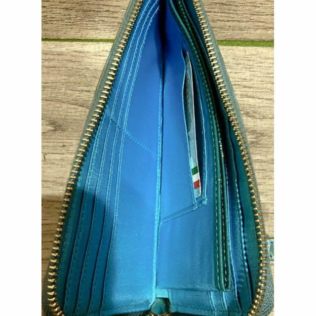 【極美品】イタリアンレザー　エナメルレザークロコ型押し　薄型L時長財布 レディースのファッション小物(財布)の商品写真