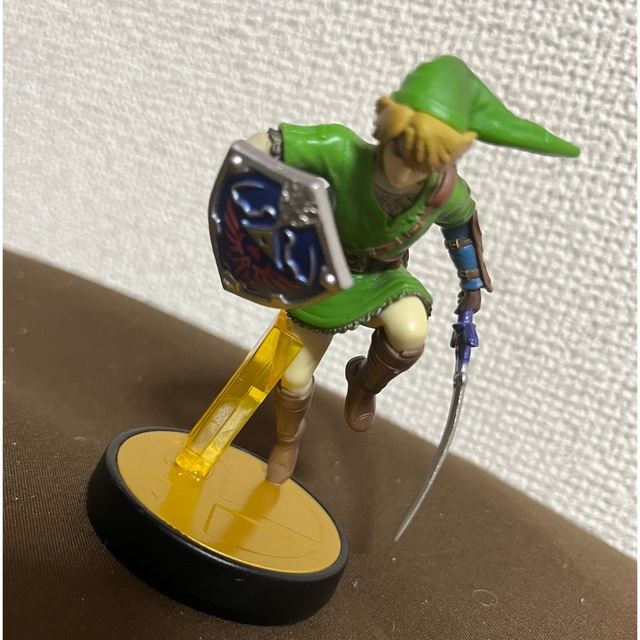 Nintendo Switch(ニンテンドースイッチ)のゼルダ　amiibo トワイライトプリンセス　リンク エンタメ/ホビーのフィギュア(ゲームキャラクター)の商品写真