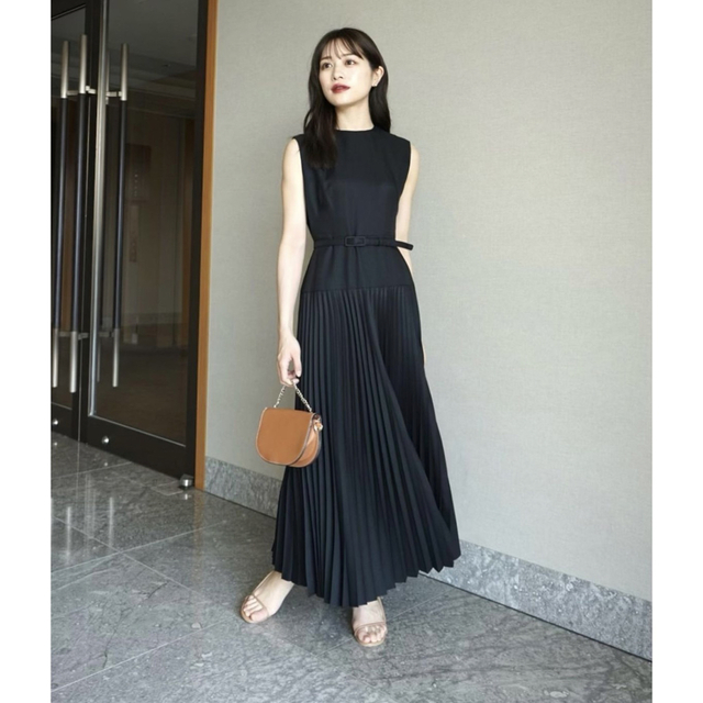 新品　L’AUBE BLANC belted pleats dress