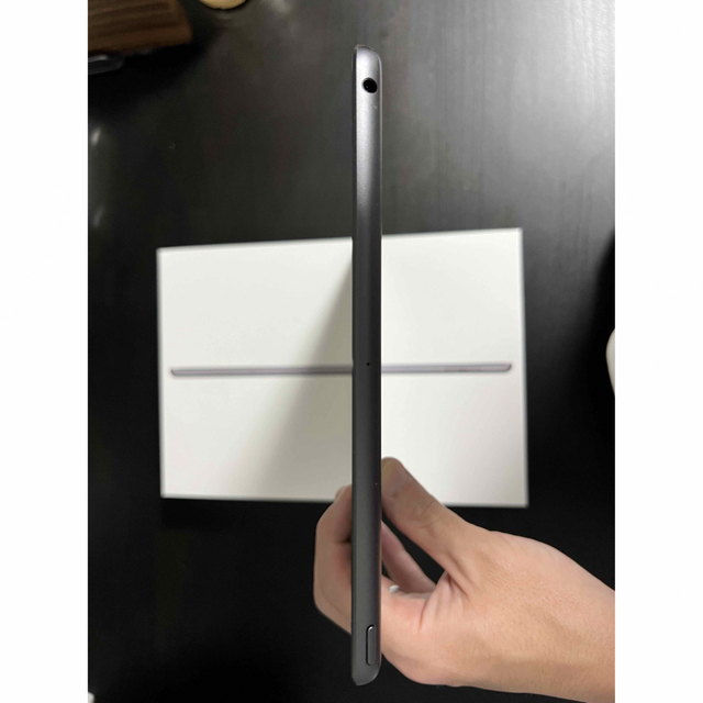 Apple(アップル)のiPad（第8世代）Wi-Fi 32GB＋Apple Pencil第1世代 スマホ/家電/カメラのPC/タブレット(タブレット)の商品写真