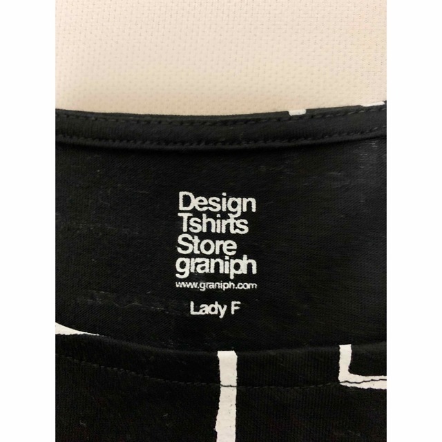 Design Tshirts Store graniph(グラニフ)のチワボー様専用　グラニフ　レディースノースリーブtシャツ 刺繍 レディースのトップス(Tシャツ(半袖/袖なし))の商品写真