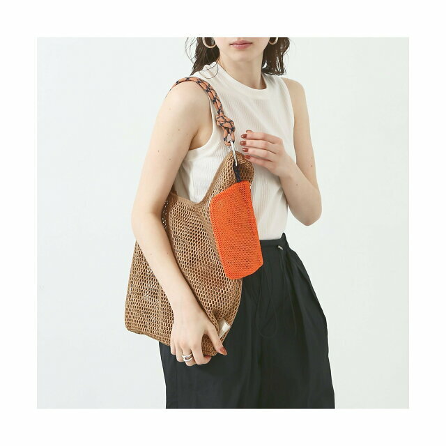 LOWELL Things(ロウェルシングス)の【ベージュ】【ミニポーチ付き】メッシュホーボー2WAYBAG レディースのバッグ(トートバッグ)の商品写真