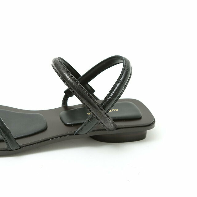 AU BANNISTER(オゥバニスター)の【ブラック】【L】ストラップフラットサンダル レディースの靴/シューズ(サンダル)の商品写真