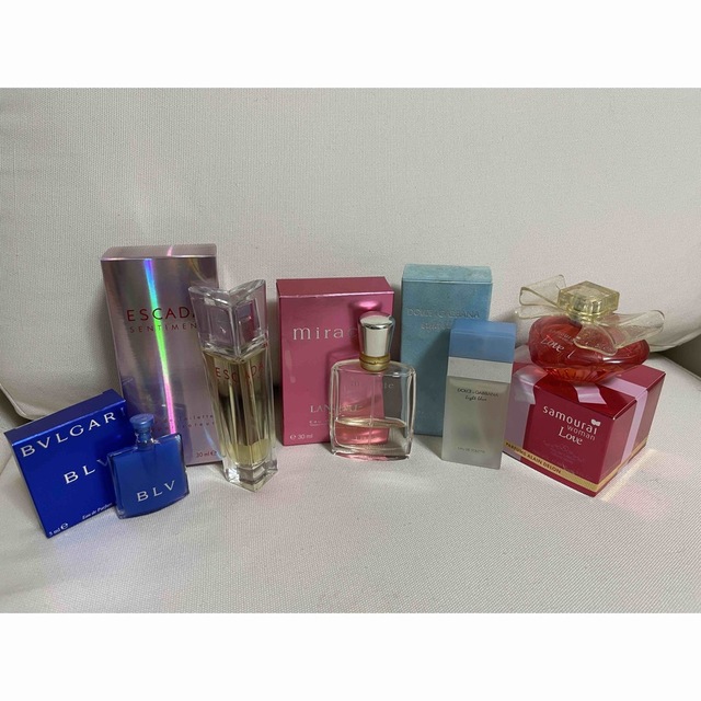 ESCADA - エスカーダ センティメント オードトワレ 30ml 香水 ESCADA - エスカーダ センティメント オードトワレ 30ml 香水