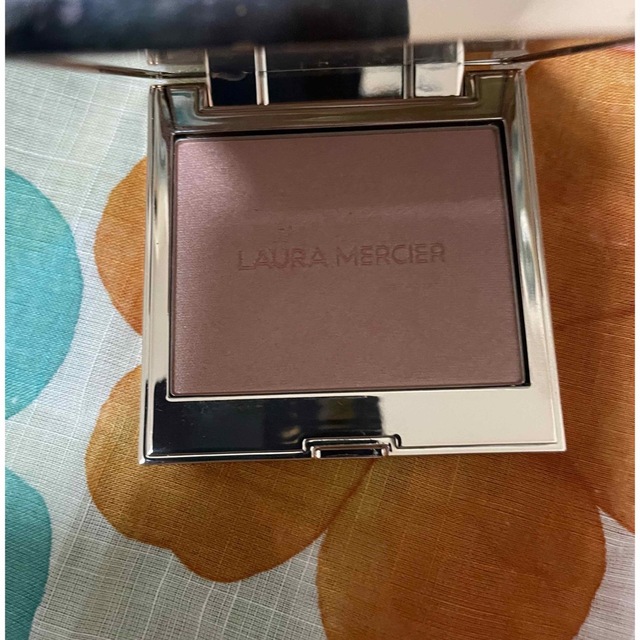 laura mercier(ローラメルシエ)のローラメルシエ  ブラッシュカラー R1 コスメ/美容のベースメイク/化粧品(チーク)の商品写真