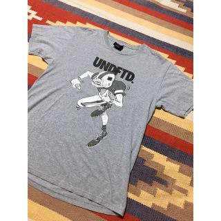 UNDEFEATED　前プリント　ロゴプリント　USA製　半袖Tシャツ　Ｌサイズ