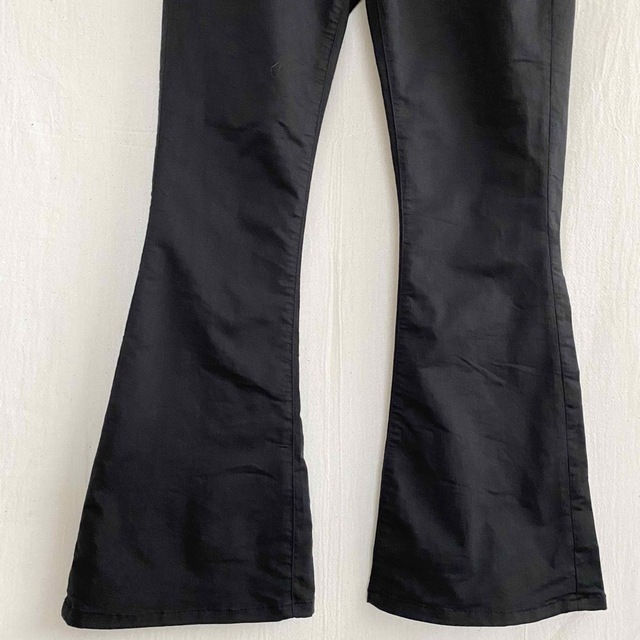 JEANASIS(ジーナシス)のJEANASIS ジーナシス　ブラック　スリット入り　薄手　パンツ レディースのパンツ(カジュアルパンツ)の商品写真