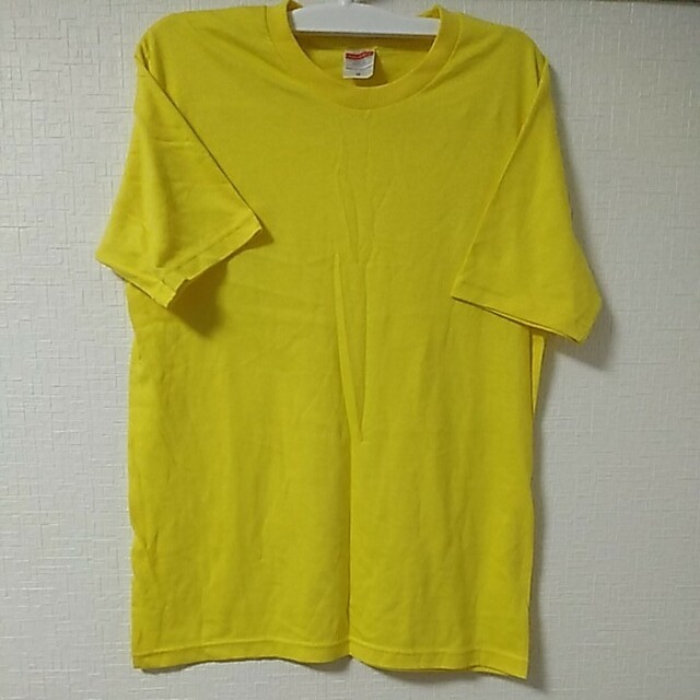 無地の黄色Lサイズ半袖テーシャツ メンズのトップス(Tシャツ/カットソー(半袖/袖なし))の商品写真