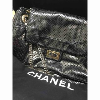 シャネル(CHANEL)のCHANEL シャネル　ショルダーバッグ　美品(ショルダーバッグ)