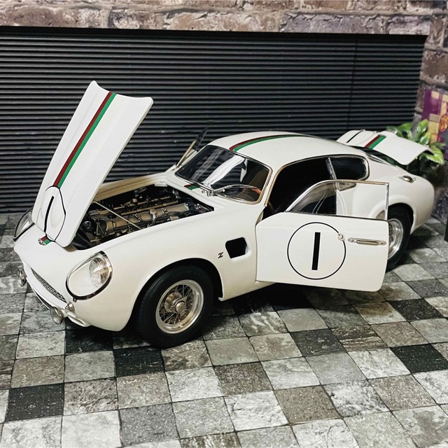 1/18 CMC アストンマーチン DB4 ザガート Le Mans 1961の通販 by TARGA